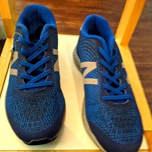 NWT kids slip on New Balance tennis shoes